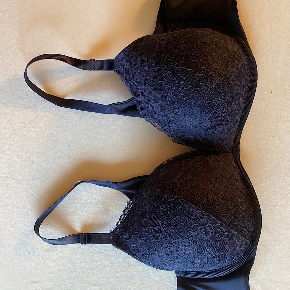 Torrid Lace lightly lined bra 44B
